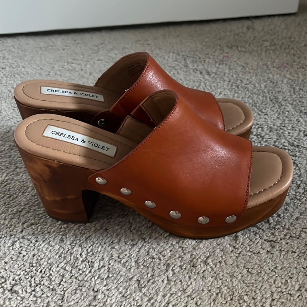 Chelsea and violet shoes never worn